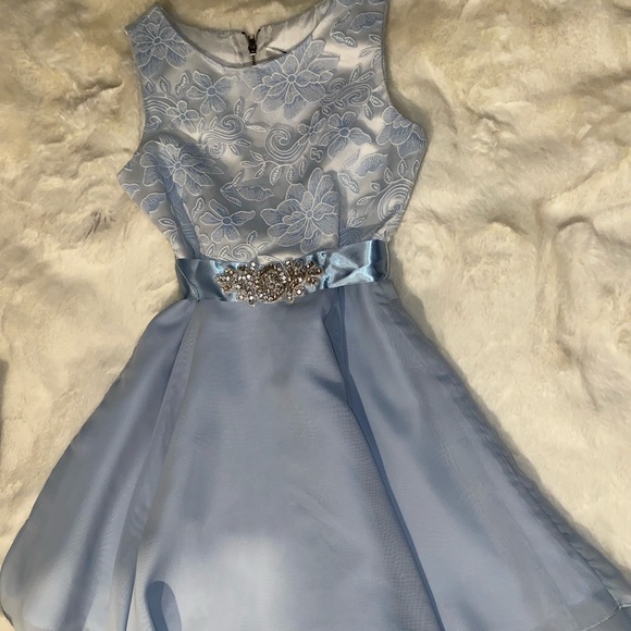 Dress - Picture 2 of 2
